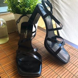 Via Spiga AFRICA  size 7 1/2 shoes Black